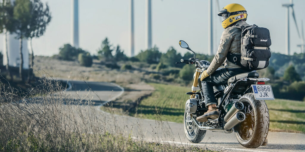 Kriega R30 rygsæk på motorcykel — Enghave Motor